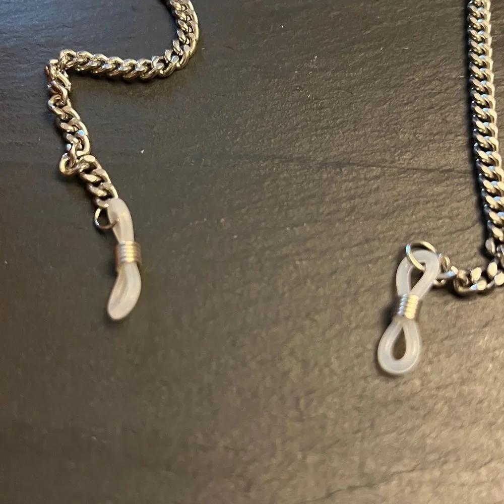 🌟 Handcrafted Silver Eyeglass Chain – Sleek & Stylish 🌟